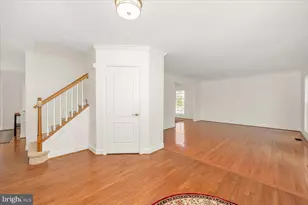 19716 Selby Ave, Poolesville, MD 20837 - Photo 7