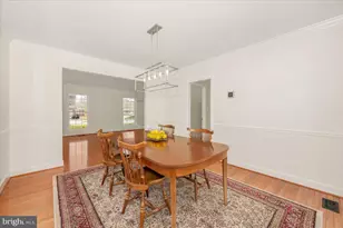 19716 Selby Ave, Poolesville, MD 20837 - Photo 17