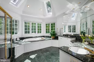 7109 Deer Crossing Ct, Bethesda, MD 20817 - Photo 21
