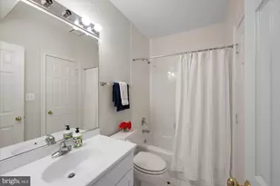 7109 Deer Crossing Ct, Bethesda, MD 20817 - Photo 33