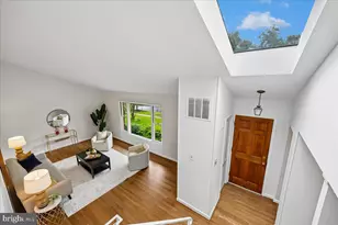 9909 Ashburton Ln, Bethesda, MD 20817 - Photo 3