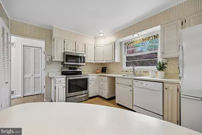 9909 Ashburton Lane, Bethesda, MD 20817 - Photo 13