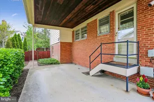 9909 Ashburton Ln, Bethesda, MD 20817 - Photo 43