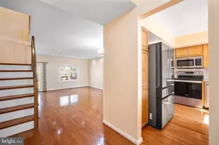 7857 Heatherton Ln, Rockville, MD 20854 - Photo 5