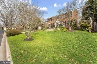 7425 Royal Dominion Drive, Bethesda, MD 20817 - Photo 3