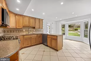 7425 Royal Dominion Dr, Bethesda, MD 20817 - Photo 15