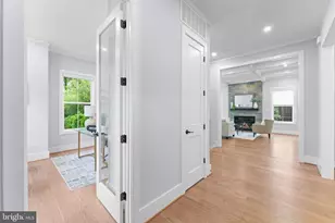 8104 Woodhaven Blvd, Bethesda, MD 20817 - Photo 13