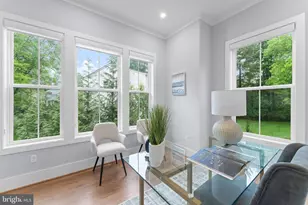8104 Woodhaven Blvd, Bethesda, MD 20817 - Photo 15
