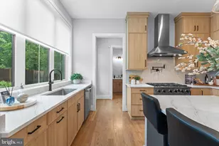 8104 Woodhaven Blvd, Bethesda, MD 20817 - Photo 27