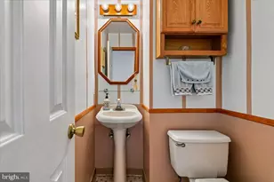 705 Marshall Manor Dr, Silver Spring, MD 20905 - Photo 35