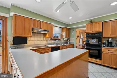 705 Marshall Manor Drive, Silver Spring, MD 20905 - Photo 5