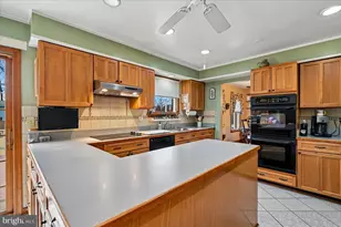 705 Marshall Manor Dr, Silver Spring, MD 20905 - Photo 5