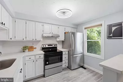 12468 Valleyside Way, Germantown, MD 20874 - Photo 3