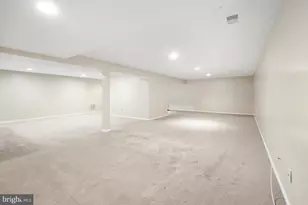 10 Meyer Point Ct, Potomac, MD 20854 - Photo 45