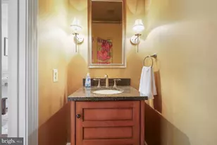 10 Meyer Point Ct, Potomac, MD 20854 - Photo 29