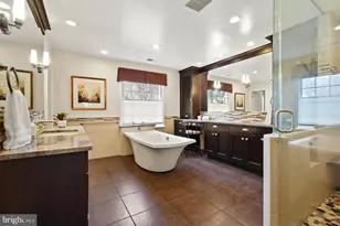 10 Meyer Point Ct, Potomac, MD 20854 - Photo 35