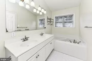 2 Parker Farm Ct, Silver Spring, MD 20906 - Photo 31