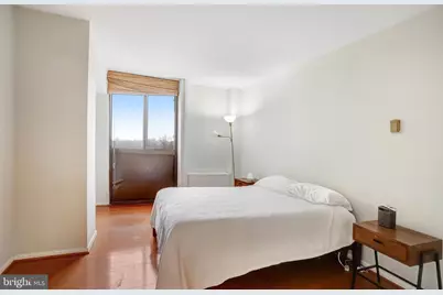 4242 E West Hwy #902, Chevy Chase, MD 20815 - Photo 21