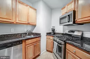 4242 East-West Hwy, Chevy Chase, MD 20815 - Photo 13