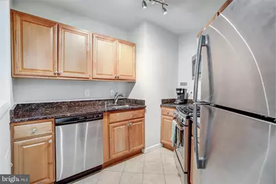 4242 E West Hwy #902, Chevy Chase, MD 20815 - Photo 11