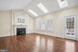 10229 Sundance Ct, Potomac, MD 20854 - Photo 9