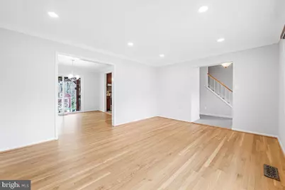 7121 Panorama Drive, Rockville, MD 20855 - Photo 7