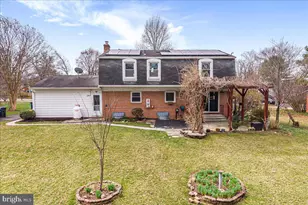 7121 Panorama Dr, Rockville, MD 20855 - Photo 35