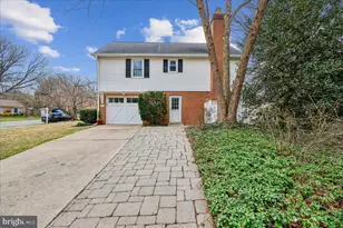 11705 Hitching Post Ln, Rockville, MD 20852 - Photo 3