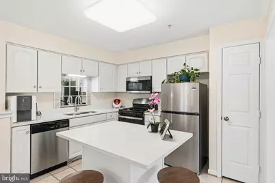 18749 Harmony Woods Lane, Germantown, MD 20874 - Photo 13