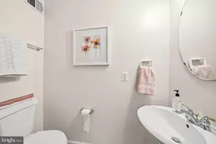 18749 Harmony Woods Ln, Germantown, MD 20874 - Photo 3