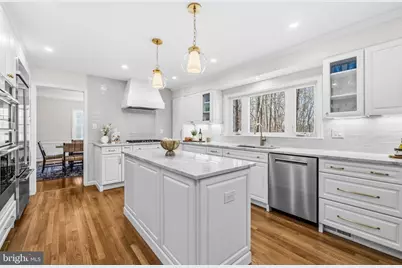 7917 Greentree Road, Bethesda, MD 20817 - Photo 13