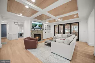 5102 Fairglen Ln, Chevy Chase, MD 20815 - Photo 7