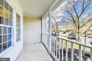 11608 Pleasant Meadow Dr, North Potomac, MD 20878 - Photo 3