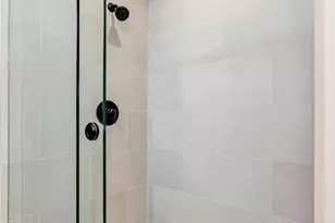 7703 Newmarket Dr, Bethesda, MD 20817 - Photo 15