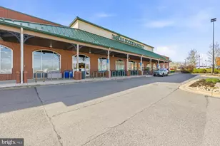 7 Booth St, Gaithersburg, MD 20878 - Photo 25