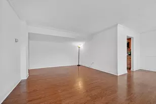 7501 Democracy Blvd, Bethesda, MD 20817 - Photo 9
