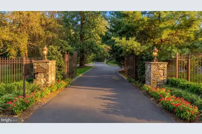 9250 Persimmon Tree Road, Potomac, MD 20854 - Photo 3