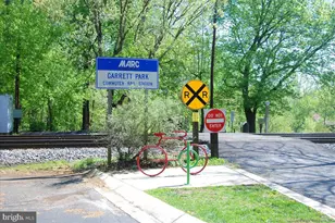 10701 Shelley Ct, Garrett Park, MD 20896 - Photo 27