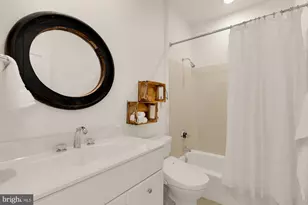 8819 Chalon Dr, Bethesda, MD 20817 - Photo 41