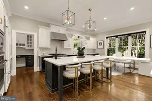 8819 Chalon Dr, Bethesda, MD 20817 - Photo 9