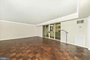 4601 N Park Ave, Chevy Chase, MD 20815 - Photo 11