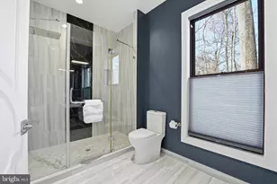 10405 Boswell Ln, Potomac, MD 20854 - Photo 7