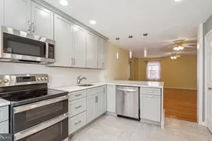 10284 Arizona Cir, Bethesda, MD 20817 - Photo 5