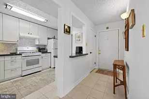 910 Windbrooke Dr, Gaithersburg, MD 20879 - Photo 3