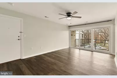 882 College Parkway #882-30, Rockville, MD 20850 - Photo 5