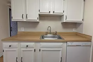 18120 Chalet Dr, Germantown, MD 20874 - Photo 11