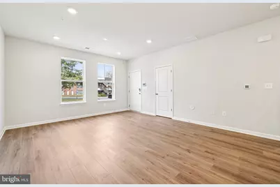 19566 Village Walk Drive, Montgomery Village, MD 20886 - Photo 9