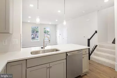 19566 Village Walk Drive, Montgomery Village, MD 20886 - Photo 5