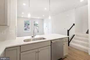 19566 Village Walk Dr, Montgomery Village, MD 20886 - Photo 5