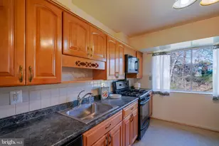 4709 Iris Pl, Rockville, MD 20853 - Photo 7